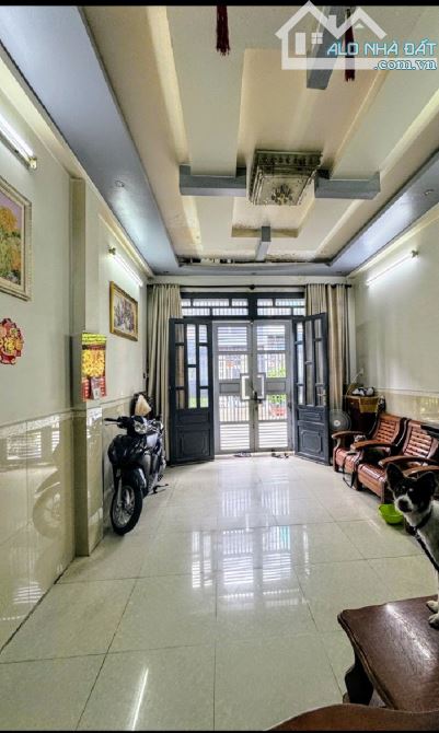 CHỦ GẤP LẮM!MUỐN BÁN NHANH TRONG Tháng 7 Căn MT Q8 Đường Phú Định 4 x 14m 3Tầng Nhỉnh 5 tỷ - 1