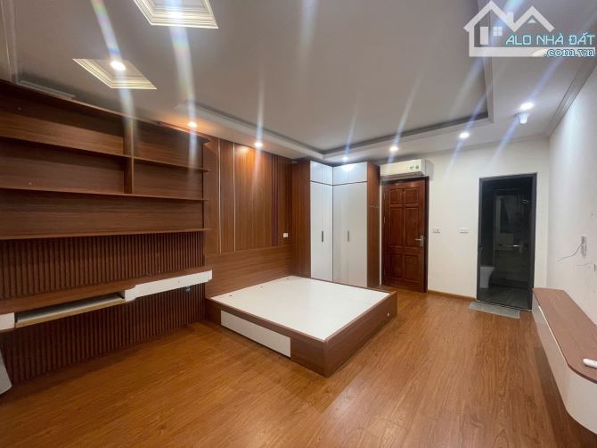 NHÀ VÕ CHÍ CÔNG OTO ĐỖ CÁCH 20m RA PHỐ 7 TẦNG CHỜ THANG MÁY 40m MT 4.3m 10 Tỷ - 1