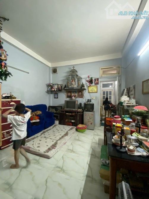 Bán gấp nhà 58m2. 3 tầng liên khu 5-6. BHHB. Bình Tân. Chỉ 4.2ty - 1