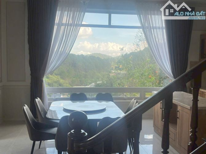 Căn biệt thự đẹp sân vườn- 144m An Sơn- P4 Đà Lạt🔥19 tỷ 8- 5P ngủ rộng - 1