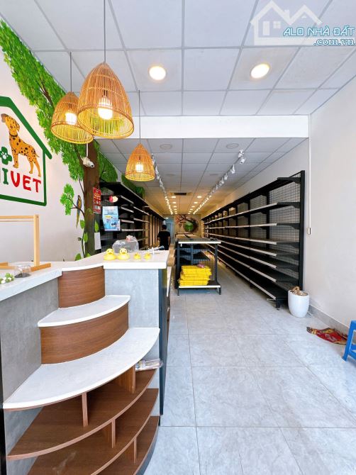 Bán Nhà mặt tiền Phạm Văn Thuận gần 200m2 chưa qua đầu tư - Giá chỉ 13tỉ7 - 1