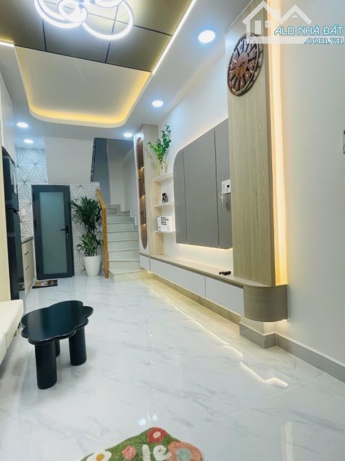 🔥SIÊU PHẨM CHÂN DÀI 🔥- NƠ TRANG LONG BÌNH THẠNH - 4 TẦNG MỚI ĐẸP - SÁT MẶT TIỀN - 4.95Tỷ - 1