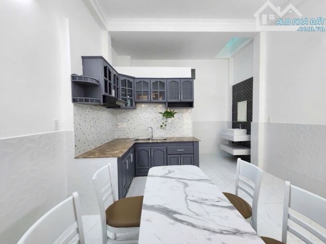 Bán nhà Bùi Tư Toàn 52m2 3 tầng hẻm thông, sổ đẹp nhỉnh 5 tỷ - 1