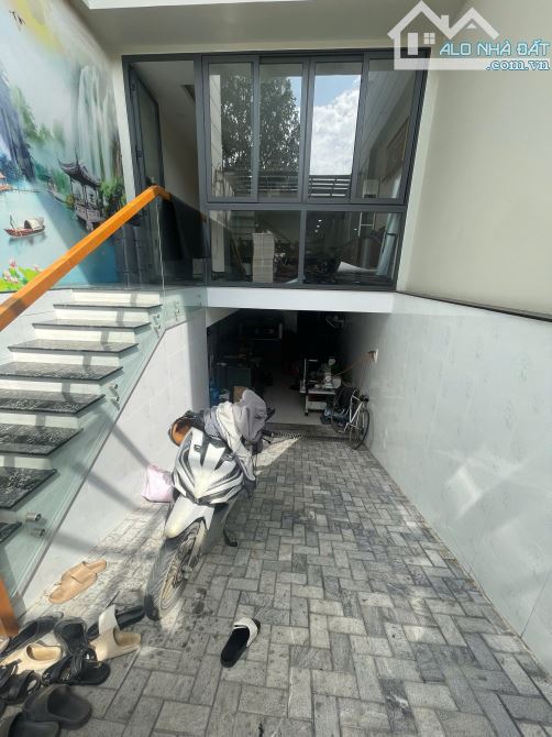 Nhà 6 tầng khu dân cư An Sương, 4x25m, đường 30m, giá 12.6 tỷ TL - 1