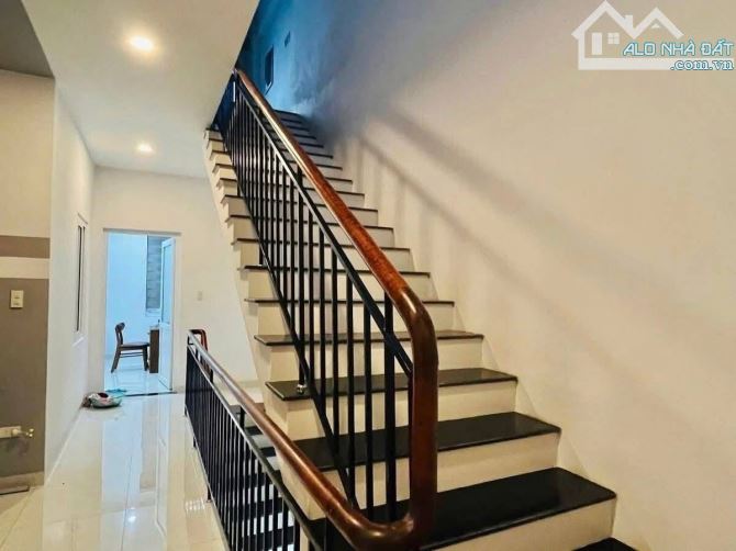 Bán nhà mê khu Uhom trung tâm tp quảng Ngãi giá tốt cho khách an cư - 1