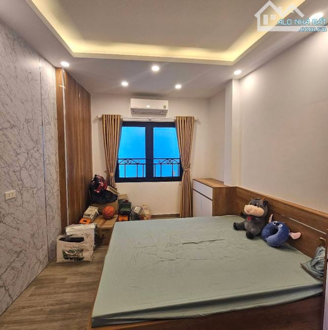 Bán nhà Trần Thái Tông, dt50m, nhà dòng tiền, 9 phòng khép kín, full nội thất. - 1
