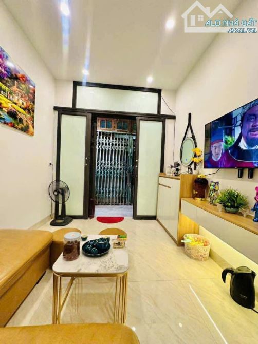 Trương Đinh 25m 2 tầng xây mới, thiết kế 2 PN 2 WC, giá hơn 2 tỷ