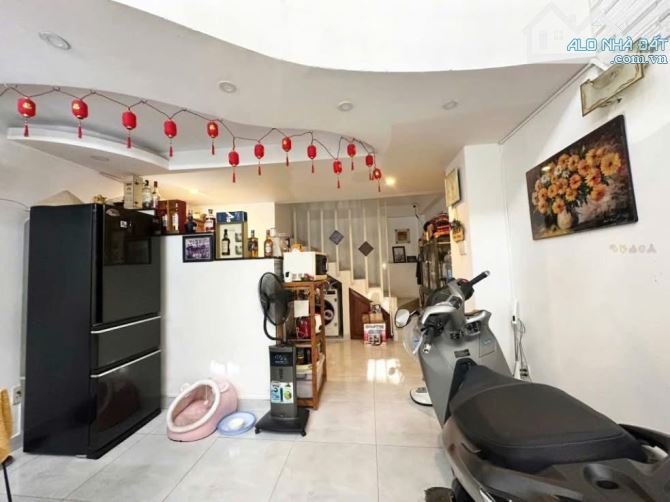 NHÀ 3 TẦNG- 51 M2 NỞ HẬU - HẺM 4M - NHỈNH 6 TỶ - GẦN Q.1 -XÔ VIẾT NGHỆ TĨNH, BÌNH THẠNH - 1
