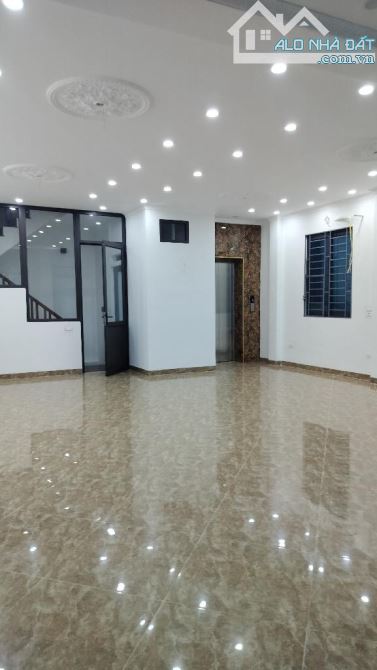 Biệt thự sân vườn, mặt phố bờ sông Tựu Liệt - 1