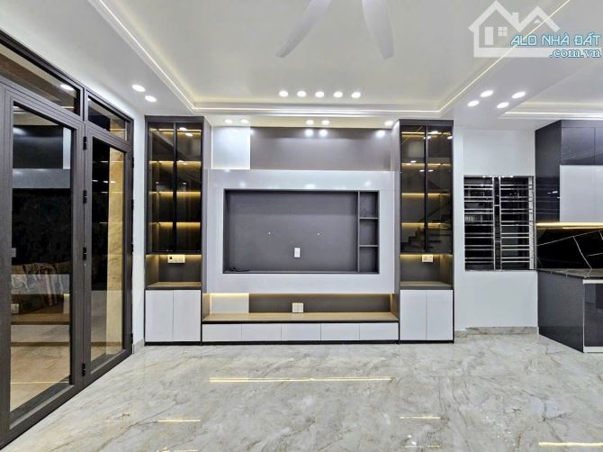 Lực Hành - Ngô Gia Tự - 43m - 52m - 4 tầng 3,9 - 4,3 Tỷ - 1