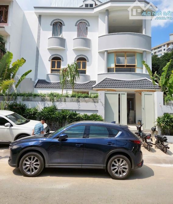 Biệt Thự Góc 2MT khu Phan Xích Long, Giáp Quận 1, 16x20m, HĐT 120 triệu, Chỉ 90 Tỷ - 1