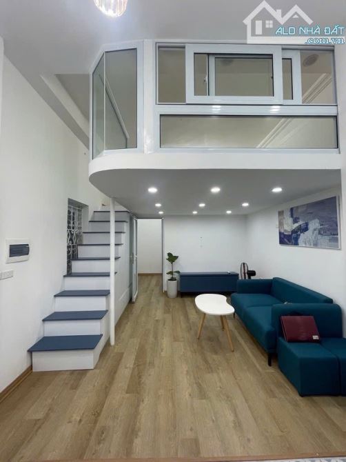 Vị trí đẹp, ô tô đỗ cách nhà 5m, 30m ra mặt phố. Nhà 2 mặt ngõ trước sau, thoáng sáng. - 1