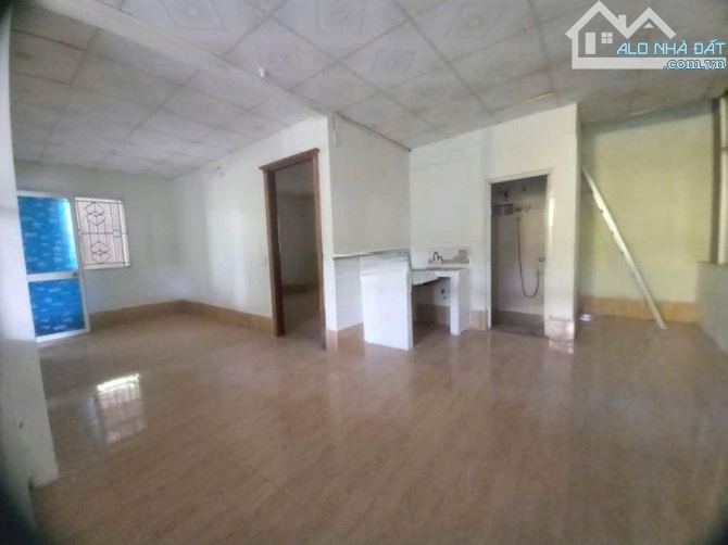 Cho thuê Kho 220 m2 đường Võ Văn Kiệt 7 triệu tiện chứa hàng - 1