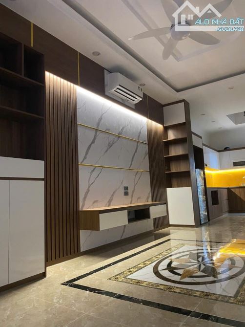 XUÂN PHƯƠNG - 37M x 5 TẦNG - 7.2 TỶ - FULL ĐỒ -Nhà Đẹp - Ở Ngay- Ô Tô Đỗ Gần. - 1