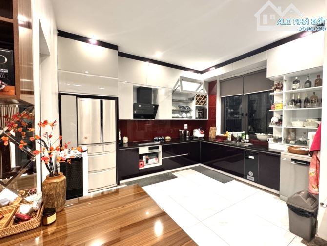 BIỆT THỰ  SÂN VƯỜN – LÔ GÓC – VỈA HÈ RỘNG – Ô TÔ TRÁNH – TRƯỚC NHÀ SÂN CHƠI BẠT NGÀN . - 1