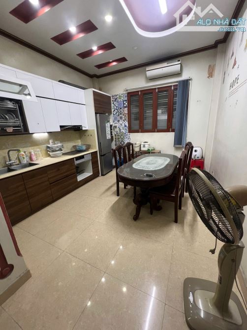 Phố Trịnh Đình Cửu, Phân lô 2 thoáng, Ô tô vào nhà, dt 48m2, 5 tầng, mt 3.8m, Giá 14.8 tỷ. - 1