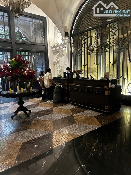 Chủ ngộp Bank giảm 50 tỷ - Khách sạn MP Hàng Bông 323m2, MT 9,5m - 90 Phòng - 310 tỷ