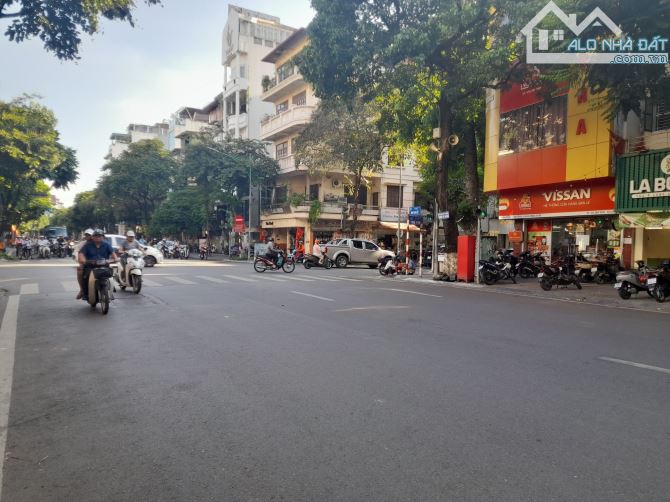 Tìm chủ cho lô đất kim cương Mặt Phố Huế DT: 320m2, 6 sổ, MT 10.5m, Giá 190 Tỷ - 1