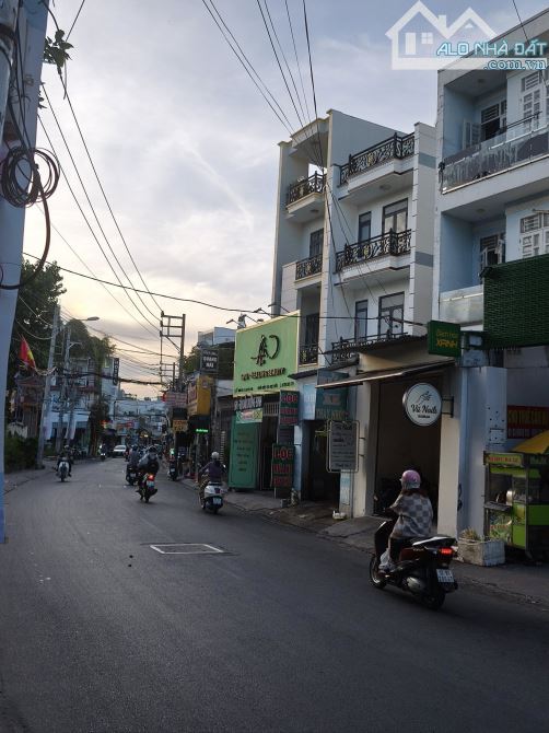 Bán nhà Mặt tiền đường số 8,phường 11,Quận Gò Vấp - 2