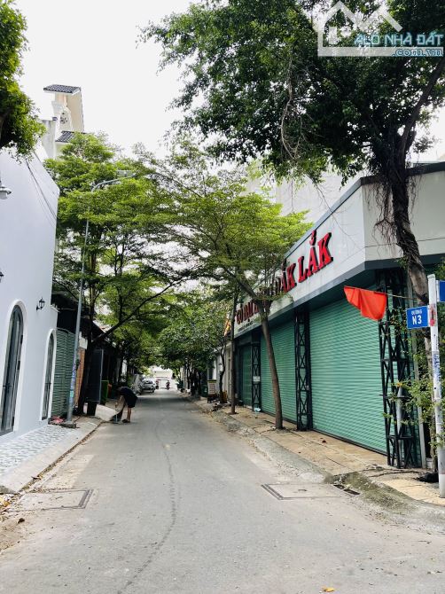 Bán Mặt bằng KD lô góc ngay CF Lộc Vừng Hiệp Bình Phước Thủ Đức DT: 270m2 Giá 33 Tỷ - 2