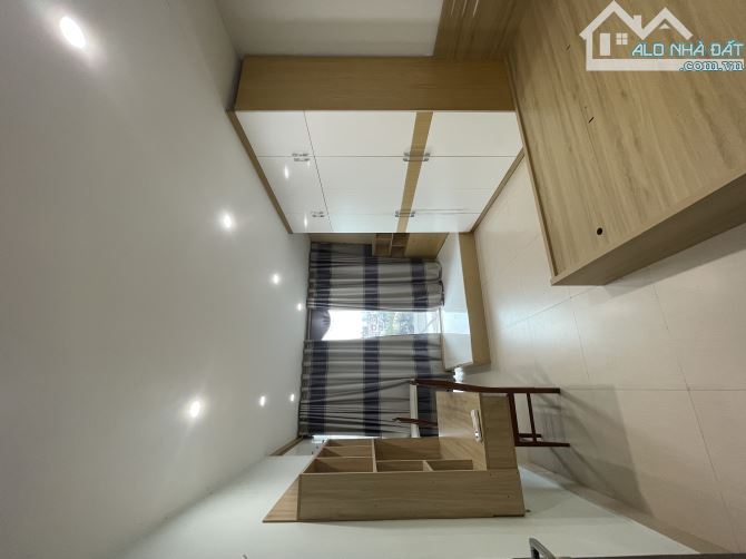 Bán chung cư Golden Land Nguyễn Trãi 96m2, FULL ĐỒ Ở NGAY - Có slot ô tô - Giá 7.2 tỷ - 2