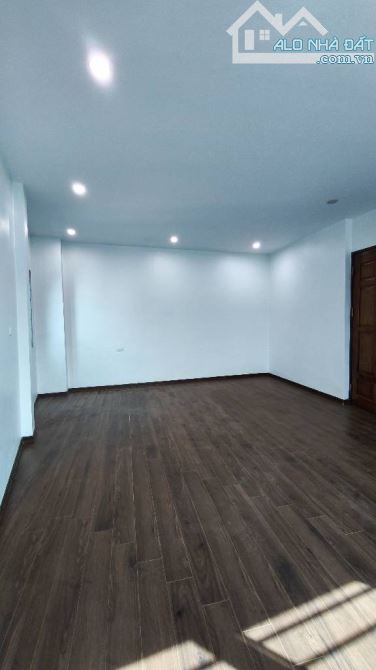 BÁN NHÀ NGỌC TRỤC - ĐẠI MỖ - Ô TÔ ĐỖ GẦN - 33M X 5 TẦNG - GIÁ 6 TỶ 1. - 2
