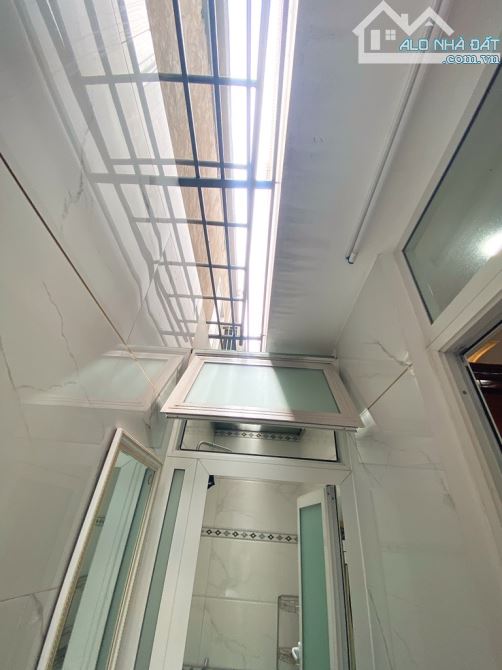 Bán gấp nhà đẹp ở ngay Quốc Lộ 50, xe hơi đỗ cửa, 57m2, 5T, SHR, HCĐ, chỉ 8.95 tỷ. - 2