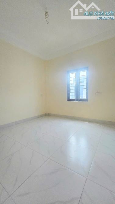 Bán nhà Liên Ninh, Thanh Trì 42m2 x 4 tầng, tiện ích, ô tô sát nhà, giá 5,5 tỷ - 2