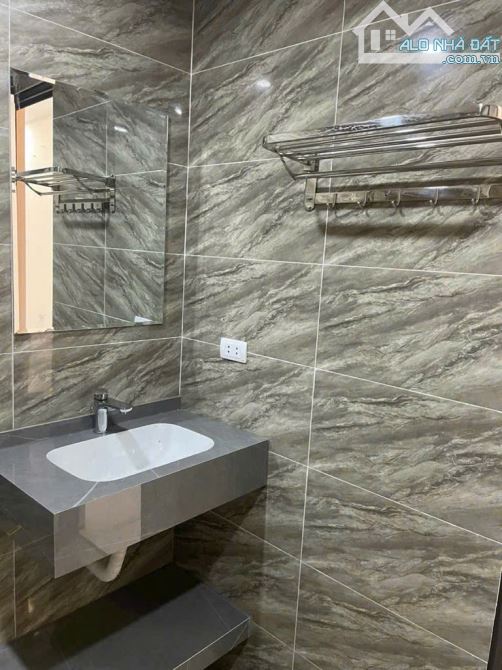Chị Hoa KTS nhờ bán nhà Liên Mạc 35m² x 5 tầng, ô tô vào nhà, cách phố chỉ 30m - 2