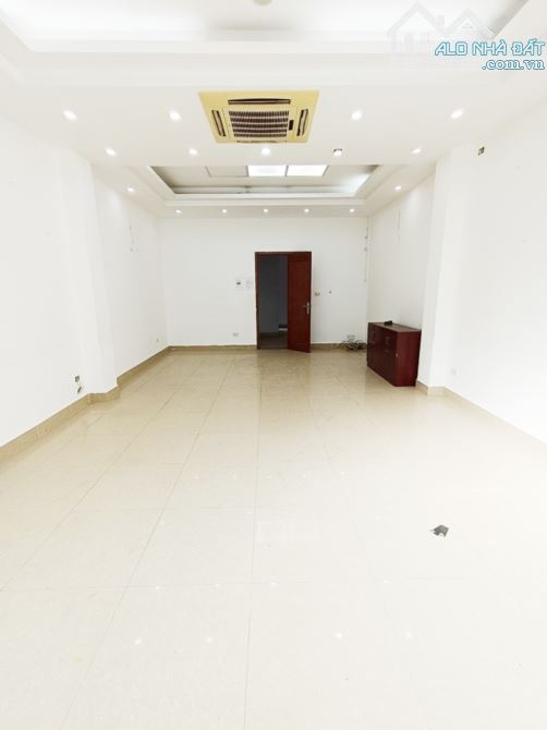 Cho thuê LK 90 Nguyễn Tuân, Thanh Xuân. DT 70m2, 5 tầng thang máy, đủ điều hòa - 2
