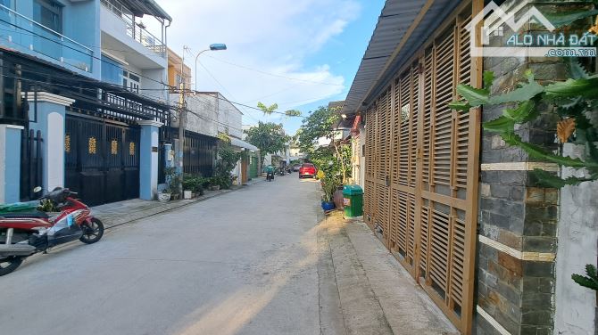 Đất biệt thự 8x22 giá 50 tr/m2 lê văn lương phước kiển - 2