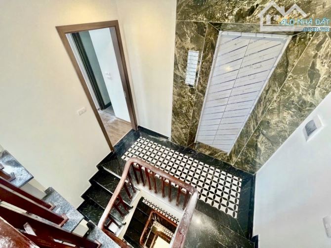 Bán Nhà Long Biên,Phúc Lợi 62m2-chỉ 8 tỷ-MT 5m-6 TẦNG THANG MÁY-GARA Ô TÔ-LÔ GÓC-SỔ VUÔNG - 2