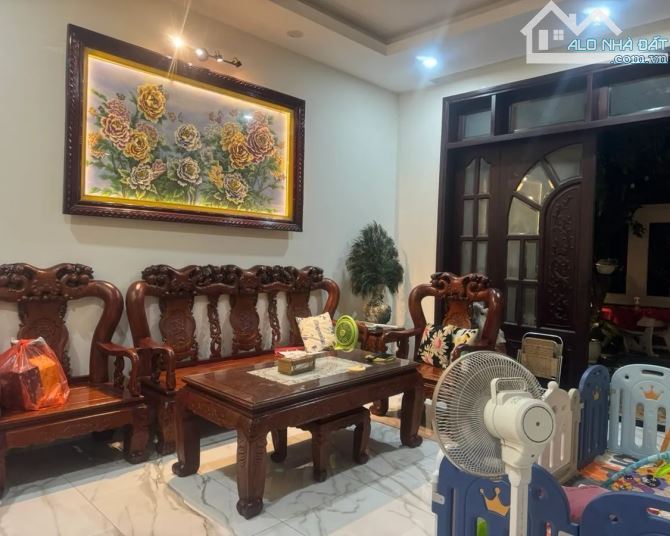 HIẾM! NHÀ HẺM OTO HUỲNH MẪN ĐẠT Q5 - 60M², 3 TẦNG, SỔ RIÊNG - 10.9 TỶ TL - 2