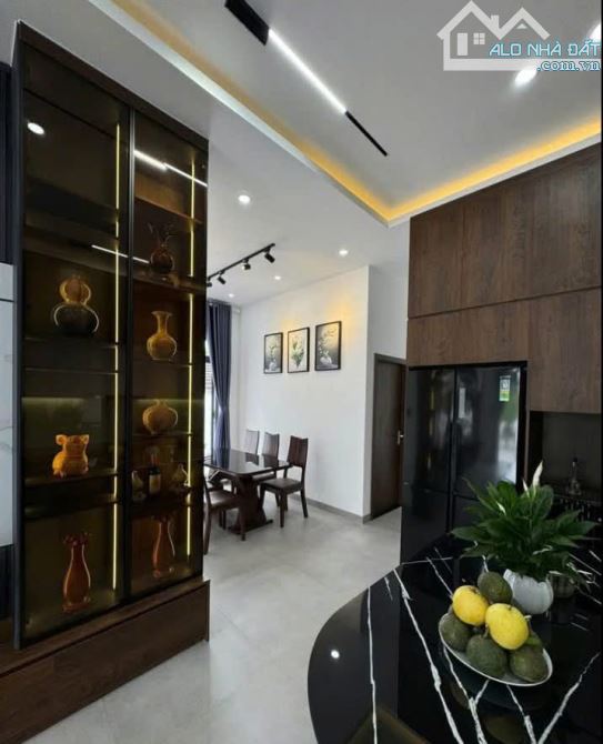 Nhà 3 tháng 2, 62m2 gần Hà Đô - ô tô vào nhà - thang máy - 2XXtr/m2, 5 tầng - MT 4,5m, Q10 - 2