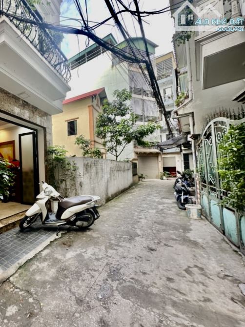 Bán Nhà Bồ Đề, Nguyễn Văn Cừ 78m2-11.2 tỷ-DÂN XÂY-Ô TÔ GẦN-2 MẶT NGÕ-GIÁ ĐẦU TƯ- SỔ VUÔNG - 2
