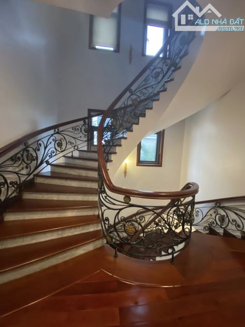 Bán nhà phố Cửa Bắc, quận Ba Đình, 2 thoáng, gần mặt phố, 62m, MT6m, 5 tầng đẹp. - 2