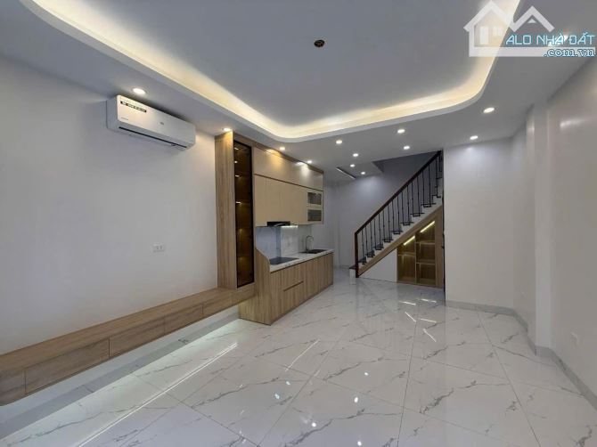 Siêu đẹp, bán nhà Đông Dư Gia Lâm, 4 tầng full nội thất, 4.x tỷ. - vị trí vô cùng thoáng, - 2