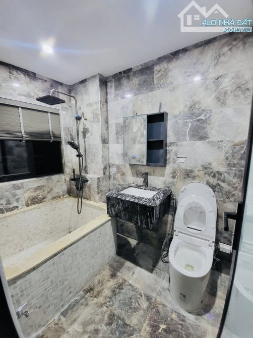 Bán nhà phố Hồng Mai, Hai Bà Trưng, 2 mặt ngõ, ô tô tránh, 6 tầng 42m2 giá 16.8 - 2