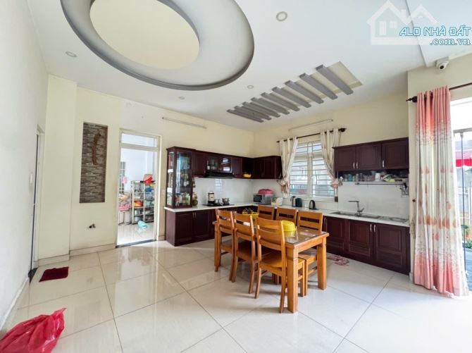 BIỆT THỰ MẶT TIỀN TÂN HOÀ 2 | 317m2 | CHỦ NGỘP GIẢM 2 TỶ CÒN 18 TỶ - 2