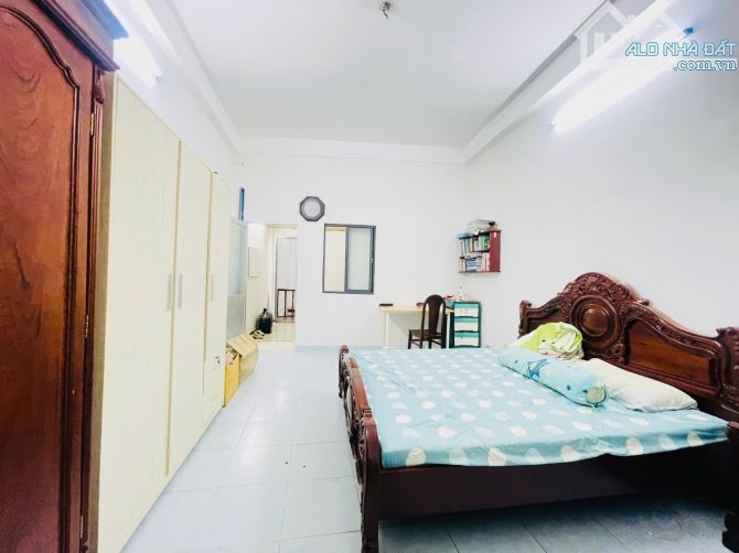 Bán nhà hẻm xe hơi Bùi Thế Mỹ Tân Bình 90m2 Ngang 4.4m 5PN chỉ 7.3 tỷ TL - 2