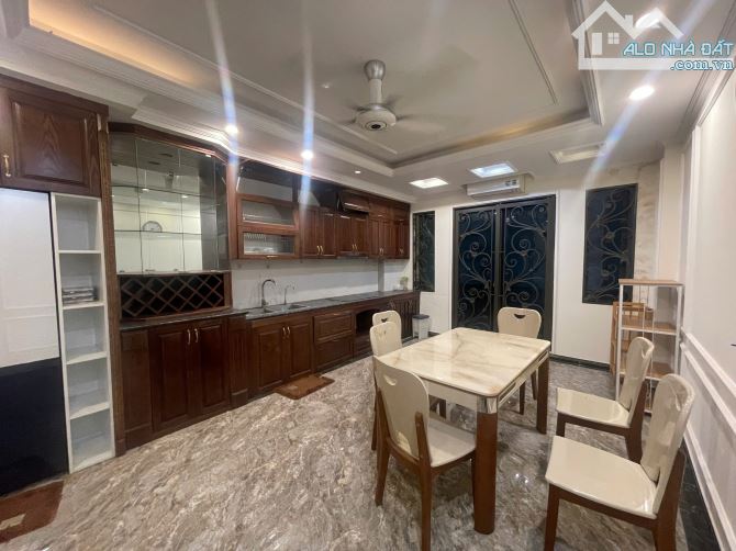 NHÀ VÕ CHÍ CÔNG OTO ĐỖ CÁCH 20m RA PHỐ 7 TẦNG CHỜ THANG MÁY 40m MT 4.3m 10 Tỷ - 2