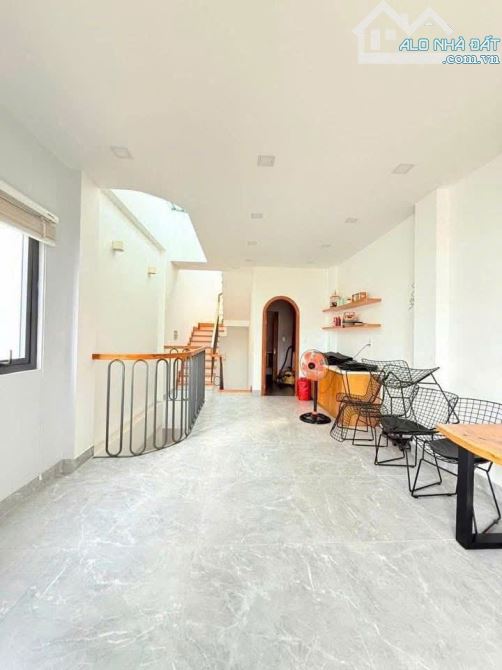 CHÍNH CHỦ BÁN NHÀ NGUYỄN TRỌNG TUYỂN,Q PHÚ NHUẬN, DT 100M2,GIÁ 14 TỶ TL,NHÀ ĐẸP - 2