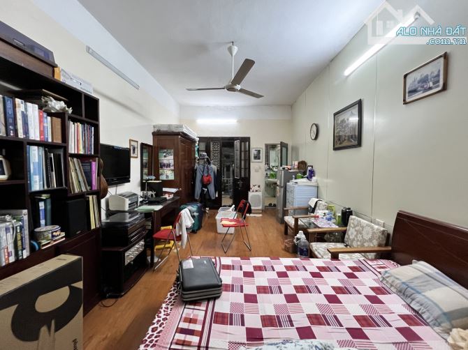 Nhà Mặt Phố Cổ Hoàn Kiếm, Ô Tô 2 Chiều, Kinh Doanh Sầm Uất, Sổ Đỏ Chính Chủ, Giá 70 tỷ - 2
