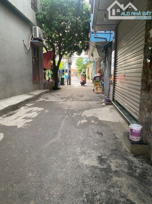 Bán ngay nhà Văn Trì- 41m2 4PN Ô tô, Kinh doanh, Nội thất Full Lung linh. Giá 6.45 tỷ - 2