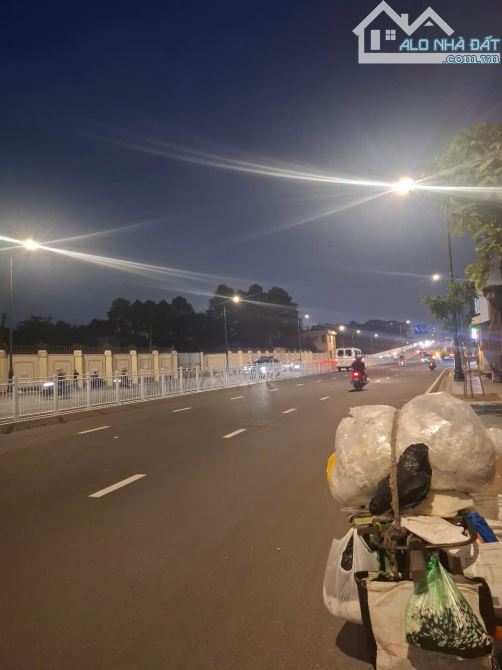 Bán Đất MT đường Trần Quốc Hoàn-P.13-Tân Bình -110m2 - giá chào 25 tỷ - 2