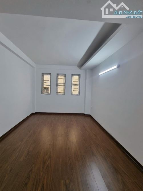 Nhà Đẹp Trung Tâm Cầu Giấy – 5 Tầng, MT 6.5m, Gần Phố, Khu Vip Nghĩa Tân – Giá 9.9 Tỷ - 2