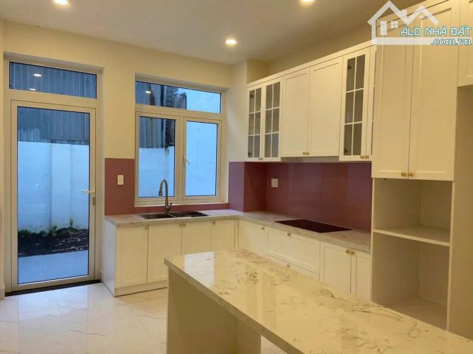 BÁN NHÀ HẺM XE HƠI  NGUYỄN HUY TỰ – QUẬN 1 – GẦN CHỢ TÂN ĐỊNH – 4 TẦNG – 18 TỶ TL - 2