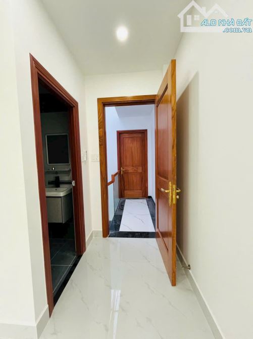 Nhà 1 trệt, 2 lầu, Khu Dân Cư An Sương, 4x16m, đối diện công viên nhỏ, 7.89 tỷ TL - 2