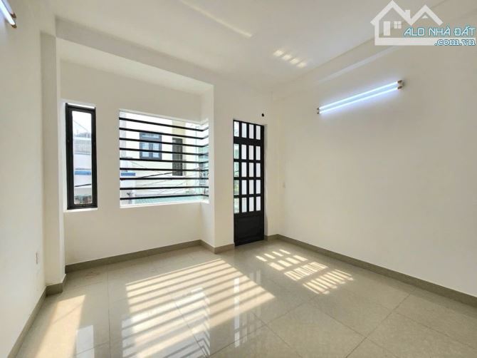 Bán nhà Bùi Tư Toàn 52m2 3 tầng hẻm thông, sổ đẹp nhỉnh 5 tỷ - 2