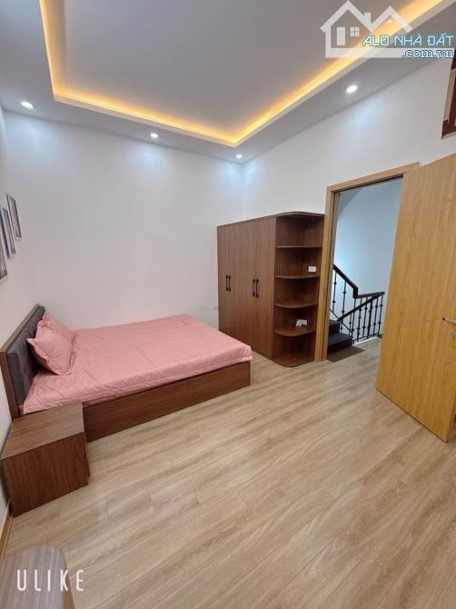 Minh Khai- Nhà dân- Tặng đủ nội thất- Mặt tiền rộng- 50m ra phố- 30m2- 4 tầng- 3 ngủ - 2